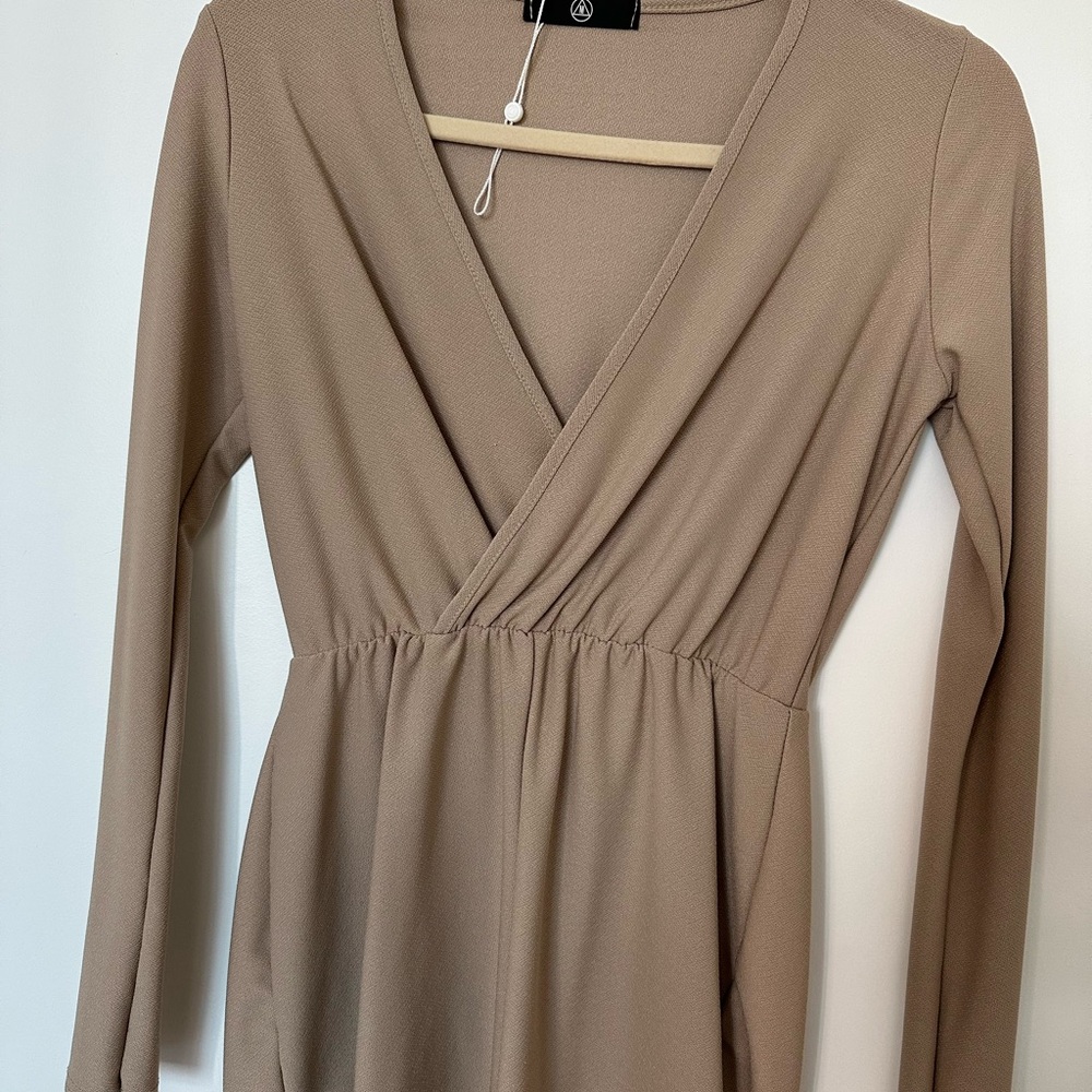 Missguided Tan Long Sleeve V-Neck Dress